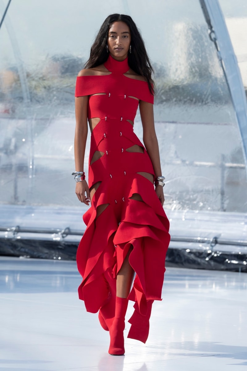 alexander mcqueen spring summer 2023 naomi campbell london fashion week dresses