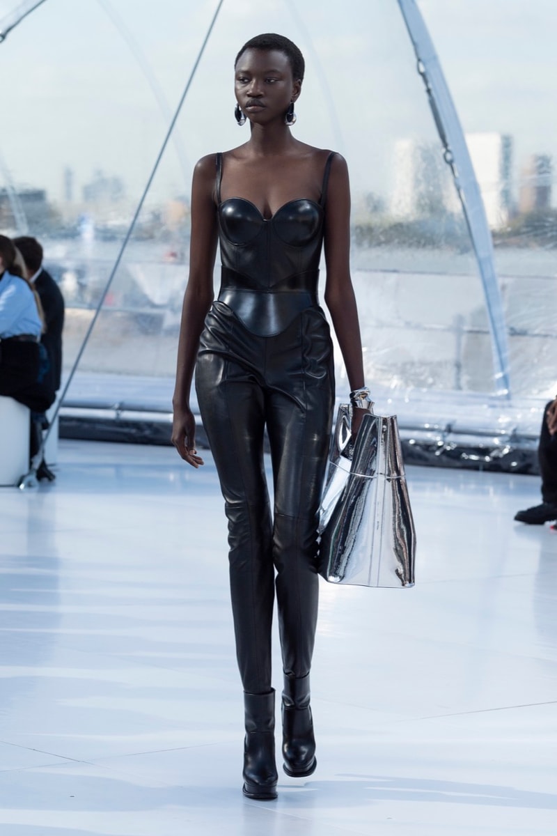 alexander mcqueen spring summer 2023 naomi campbell london fashion week dresses