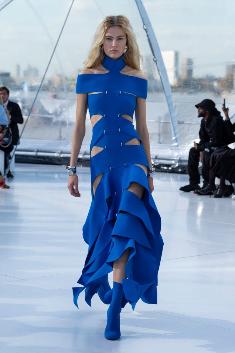 alexander mcqueen spring summer 2023 naomi campbell london fashion week dresses