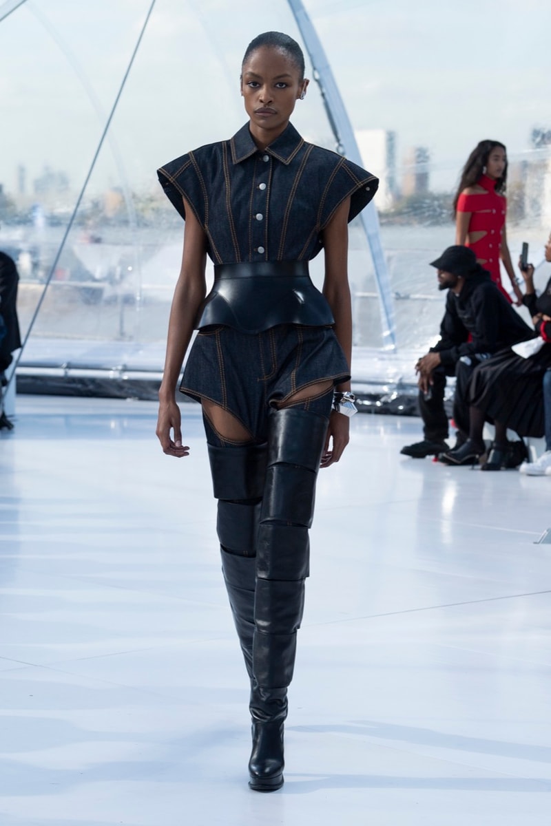 alexander mcqueen spring summer 2023 naomi campbell london fashion week dresses