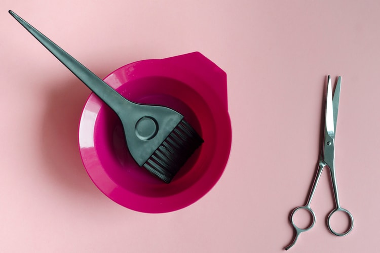Here Is Every Reason Why You Should Stop Using a Chemical Relaxer on Your Hair