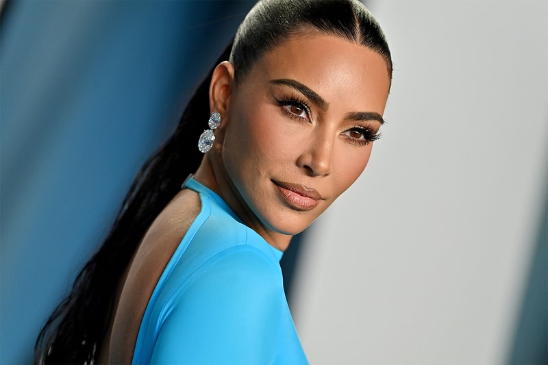 Kim Kardashian blonde root growth hair chris appleton 