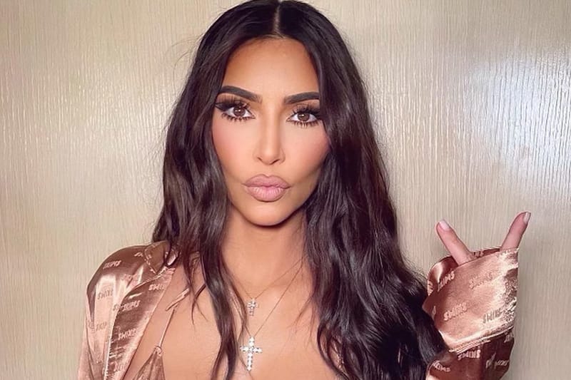 How To Give Yourself an Instant Facelift Using Makeup You Have at Home