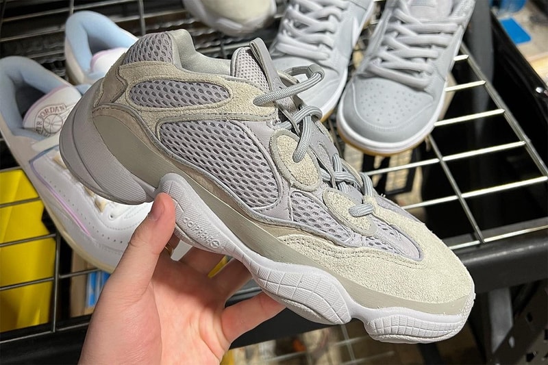 adidas yeezy 500 sneaker grey laces branding kanye west
