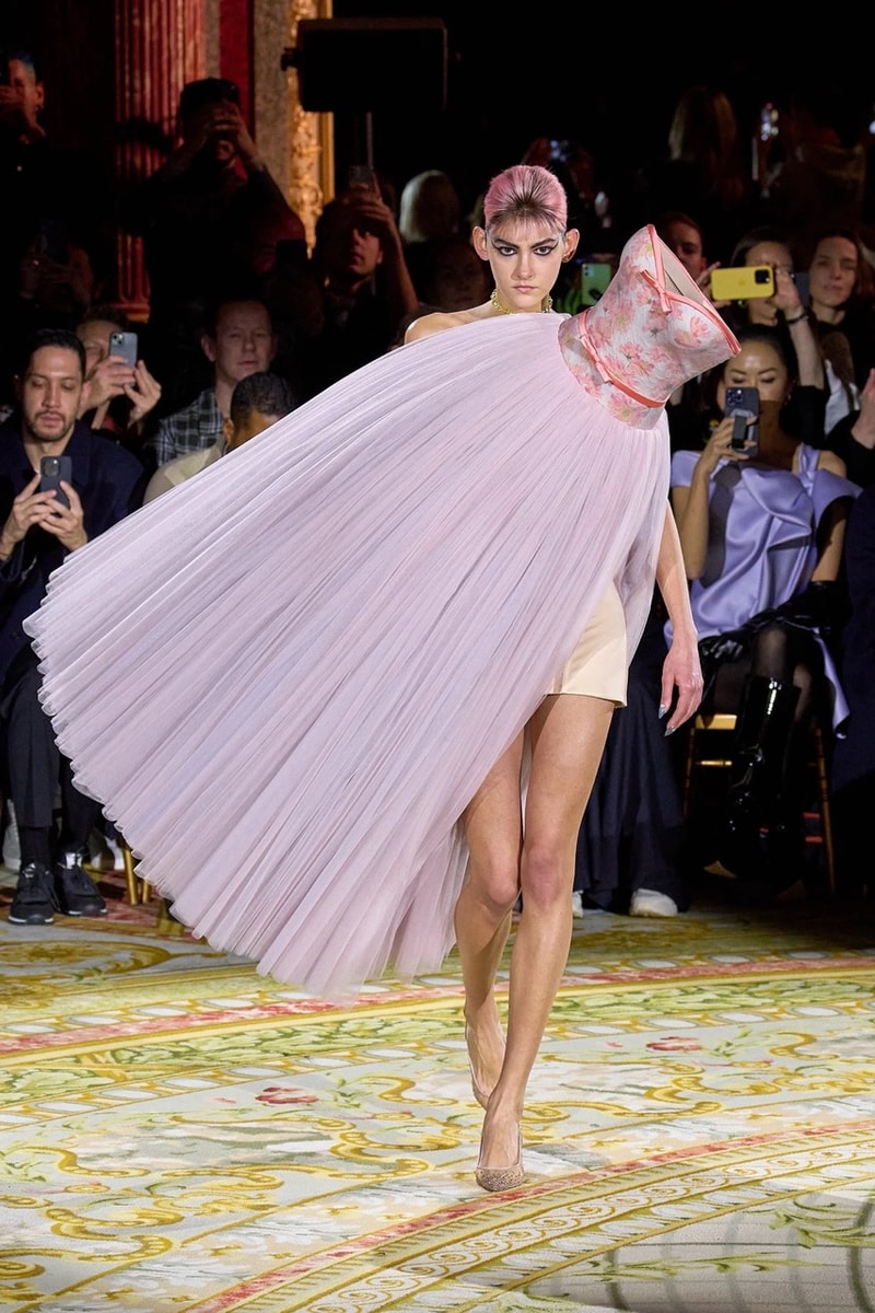 viktor rolf paris couture week spring show runway fashion 