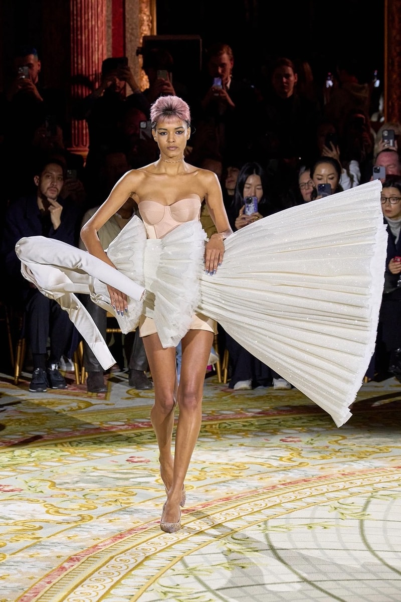viktor rolf paris couture week spring show runway fashion 