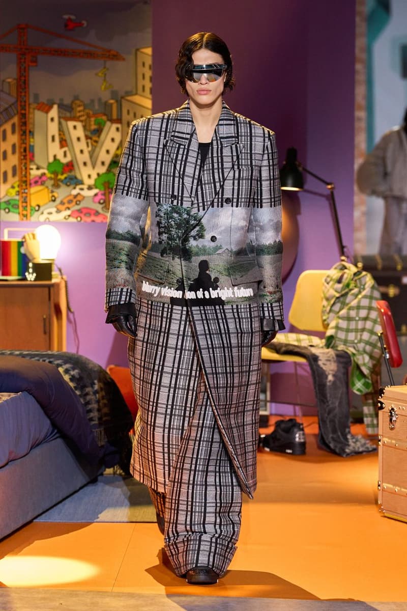 louis vuitton colm dillane fall winter menswear paris fashion week 