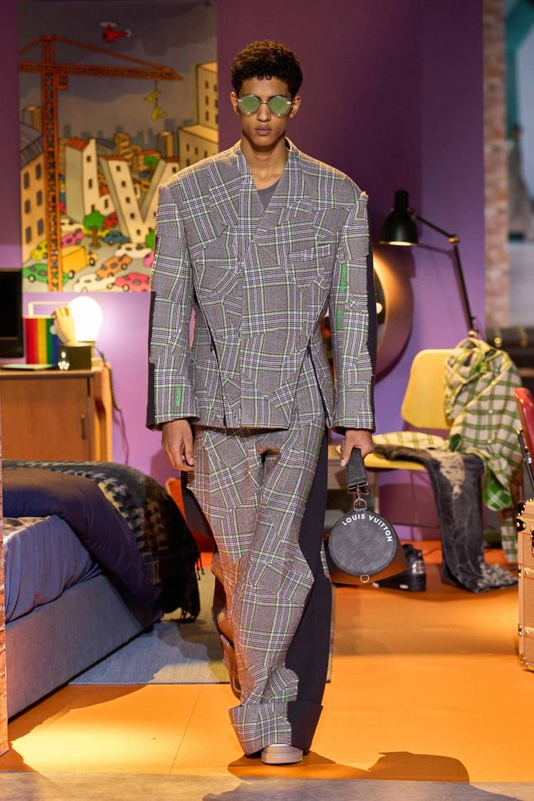 louis vuitton colm dillane fall winter menswear paris fashion week 