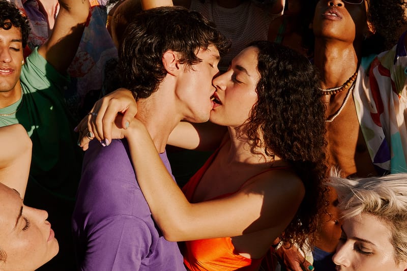 Gen Z Taps Solo Polyamory Trend for Self-Fulfillment