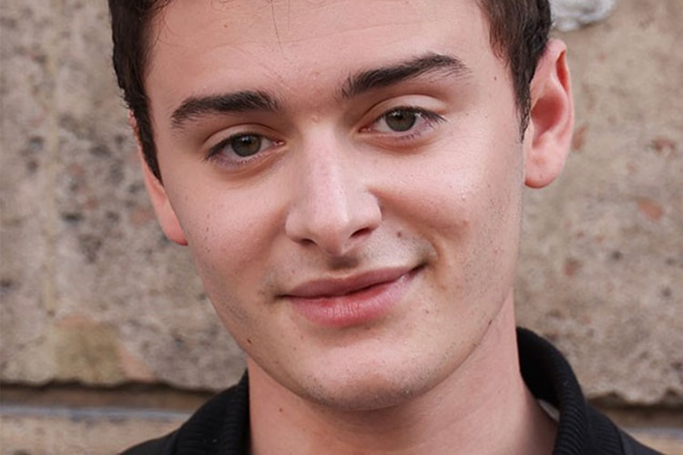 'Stranger Things' Noah Schnapp Comes Out as Gay In Hilarious TikTok