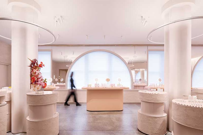 Anti-Beauty TikTok Trend skincare makeup jones road beuaty rem beauty fenty beauty lipstick foundation lip gloss