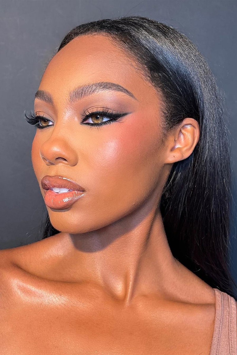 TikTok Gen Z Winged Eyeliner Makeup Tutorial
