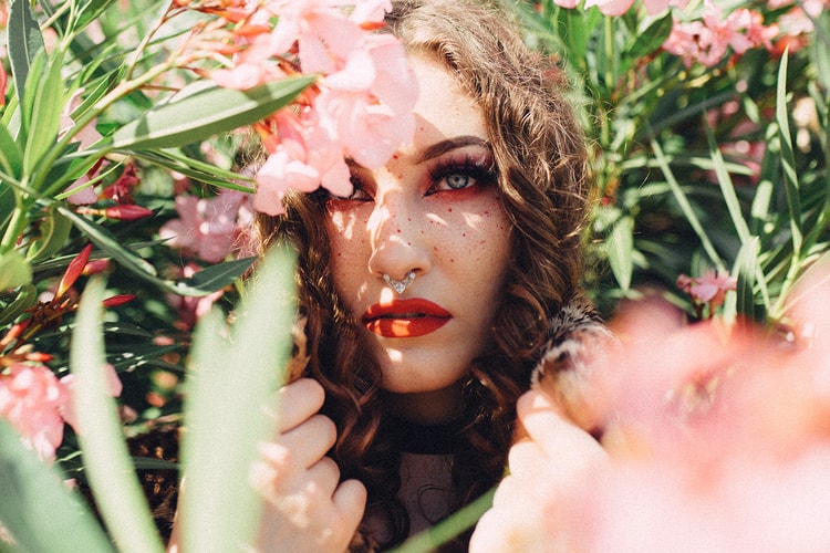 Hinge Expert on How Queer FOE Is Ruining Your Dating Life