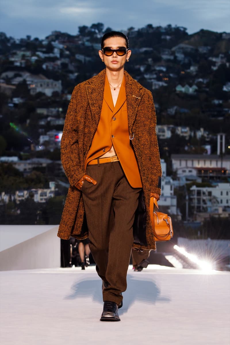 versace fall winter runway show los angeles gigi hadid kendall jenner