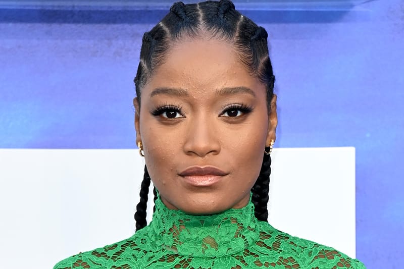 Keke Palmer Represents for the "Millennial Girl" With Classic Side Swoop Bang, Duck Lips and Peace Sign Selfie