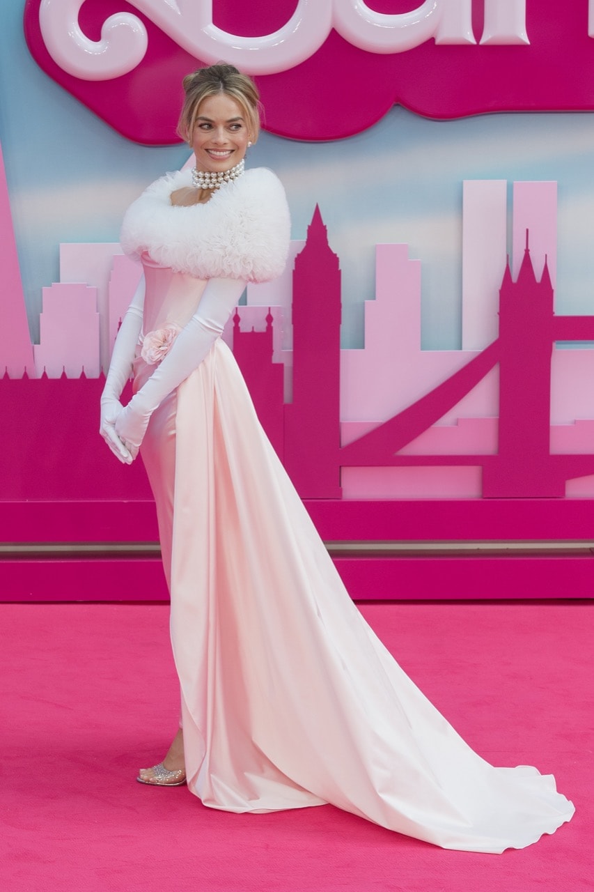 barbie film premiere pink carpet dua lipa margot robbie billie eilish