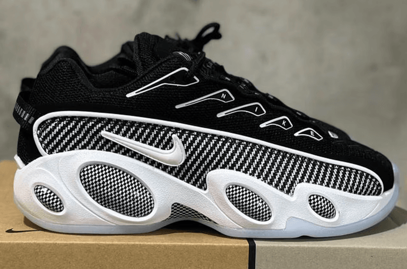 drake nike nocta glide sneaker green red black