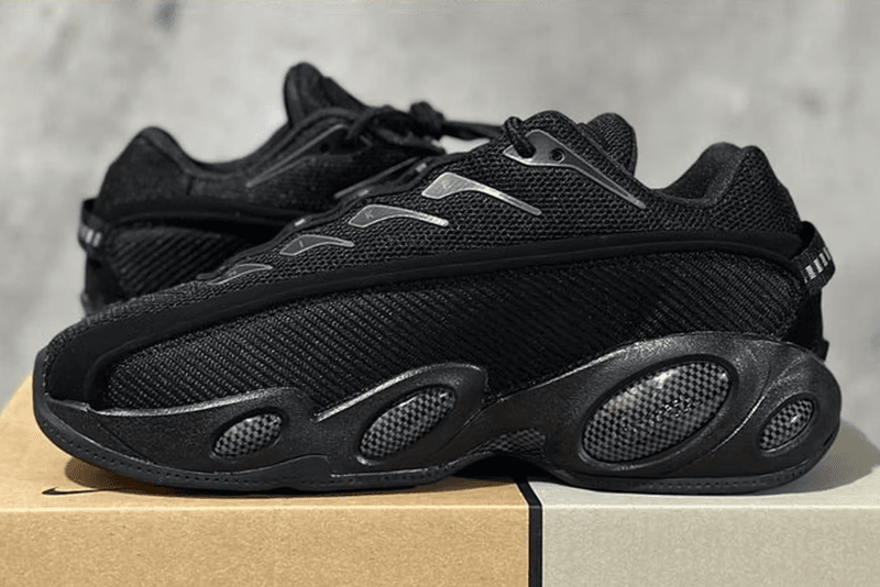 drake nike nocta glide sneaker green red black