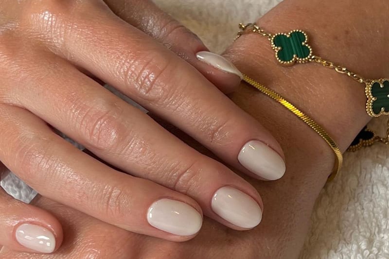 "Fresh Créme" Nails Are the Decadent Mani Trend Minimalists Dream Of