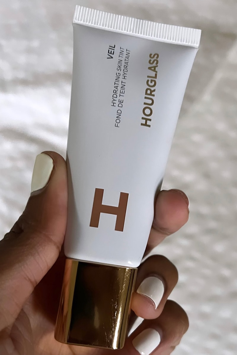 Hourglass "Veil" Hydrating Skin Tint Shade 14