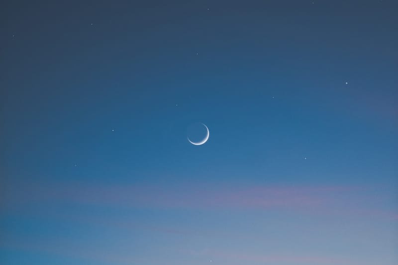 July's New Moon in Cancer Wants You to Gatekeep Your Energy