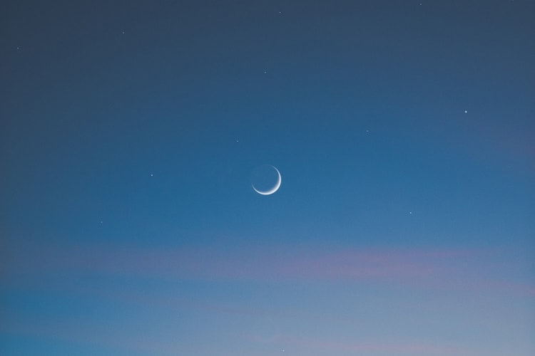 July's New Moon in Cancer Wants You to Gatekeep Your Energy