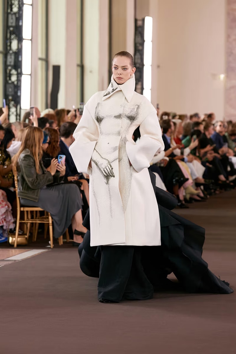 schiaprelli fall 2023 paris couture week daniel roseberry runway show looks