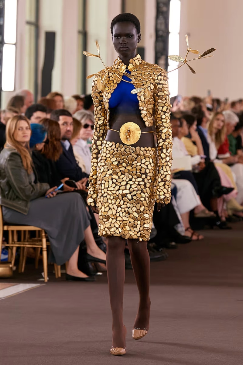 schiaparelli brown dress Spring 2022 Haute Couture: Schiaparelli's Age of Discipline CoutureNotebook