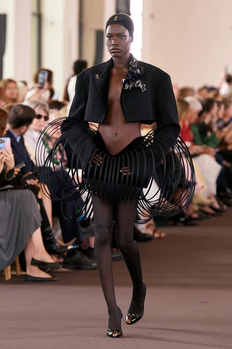 schiaprelli fall 2023 paris couture week daniel roseberry runway show looks