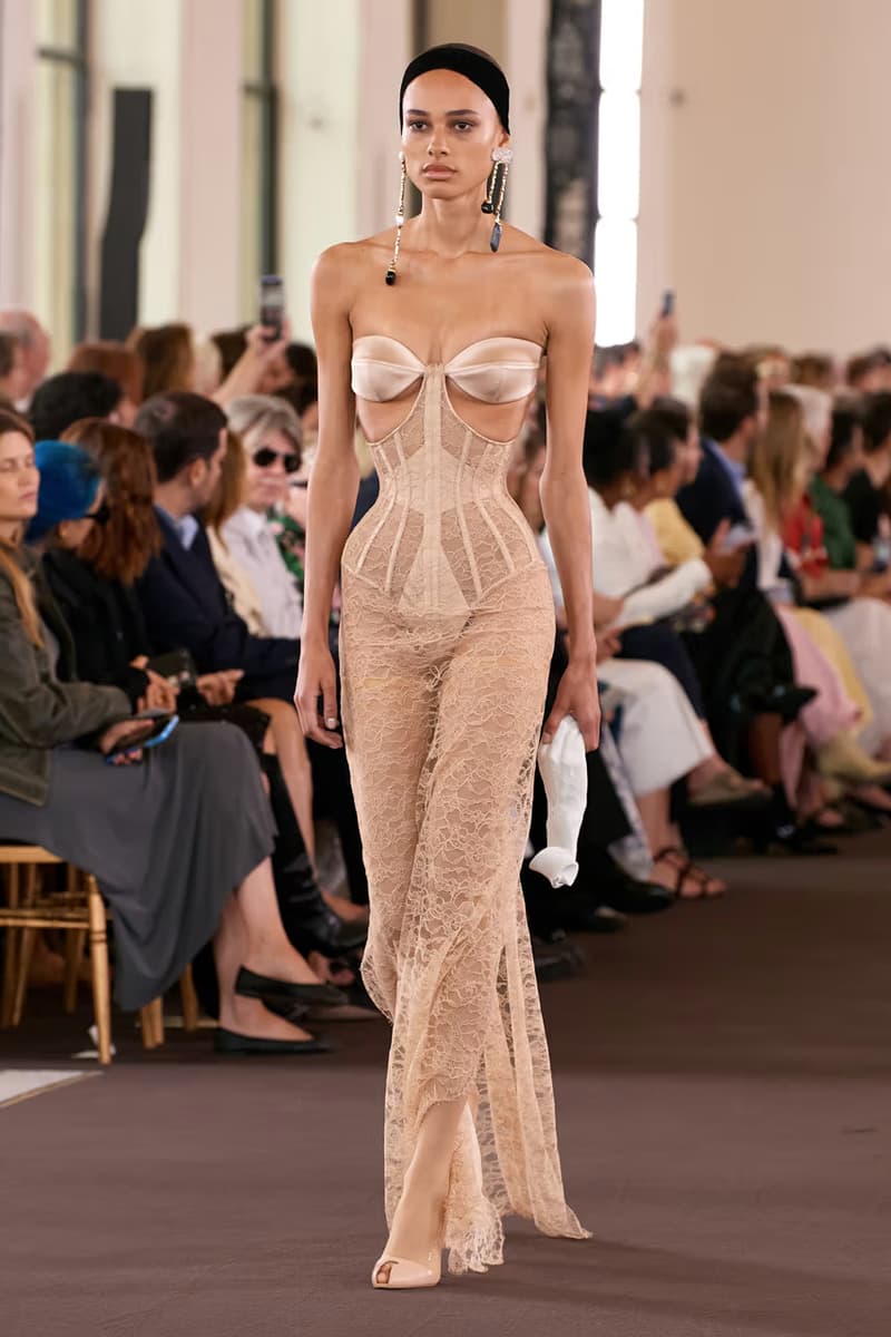schiaprelli fall 2023 paris couture week daniel roseberry runway show looks