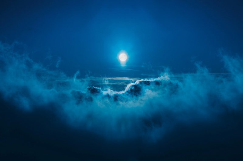 august super blue full moon pisces horoscope zodiac signs spirituality crystals the universe astrology 
