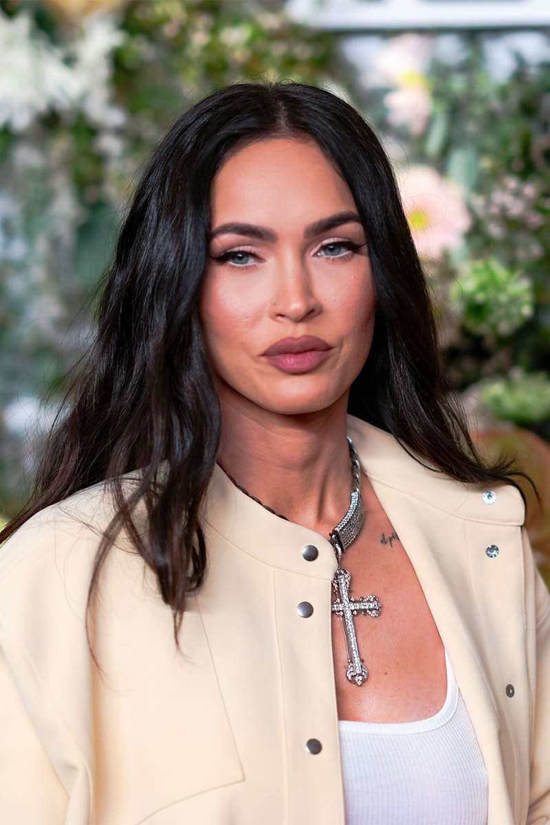 Megan Fox Cotton Candy Aura Nails Trends Photos Instagram