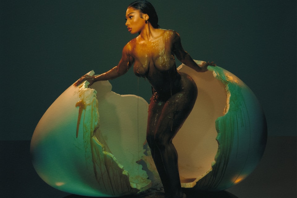 Megan thee Stallion Faces Biphobia, Queerbaiting | Hypebae Megan thee Stallion Faces Biphobia, Queerbaiting | Hypebae