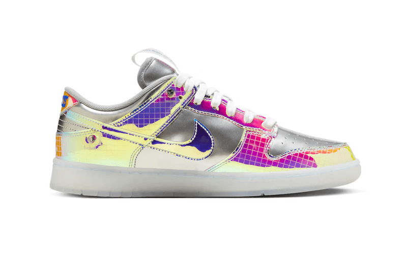 nike sneaker silver iridescent color changing blue pink 