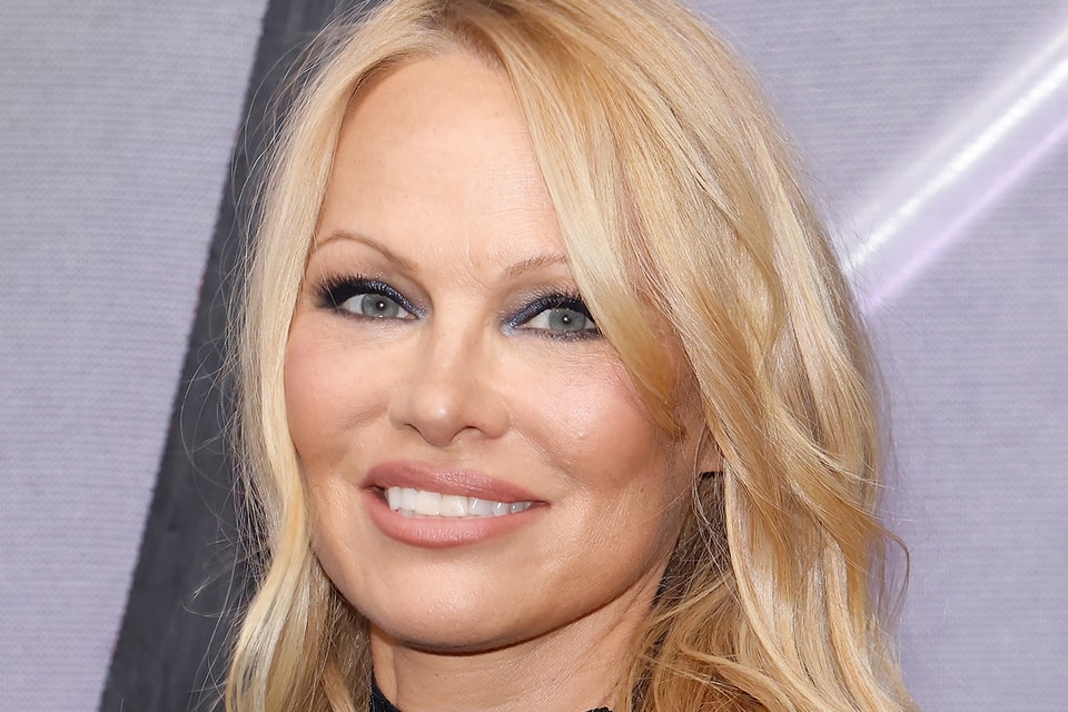 The Tea Behind Pamela Anderson's Makeup-Free Era | Hypebae