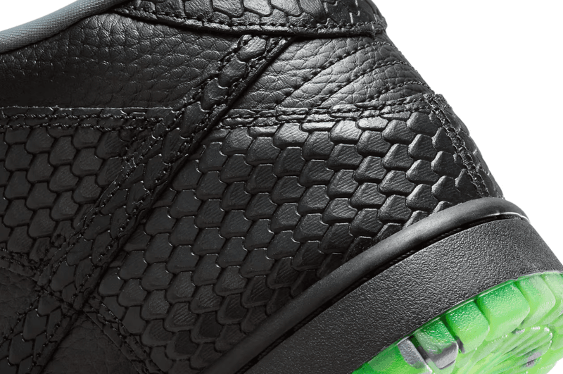 nike dunk mid halloween sneaker black green snake skin