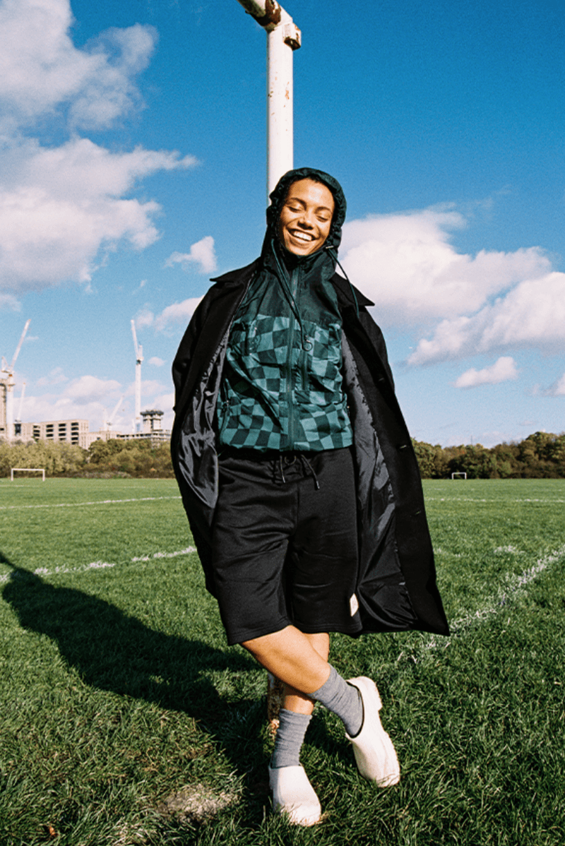 louis tomlinson 28 clothing brand hoodies jumpers scarves friends football field