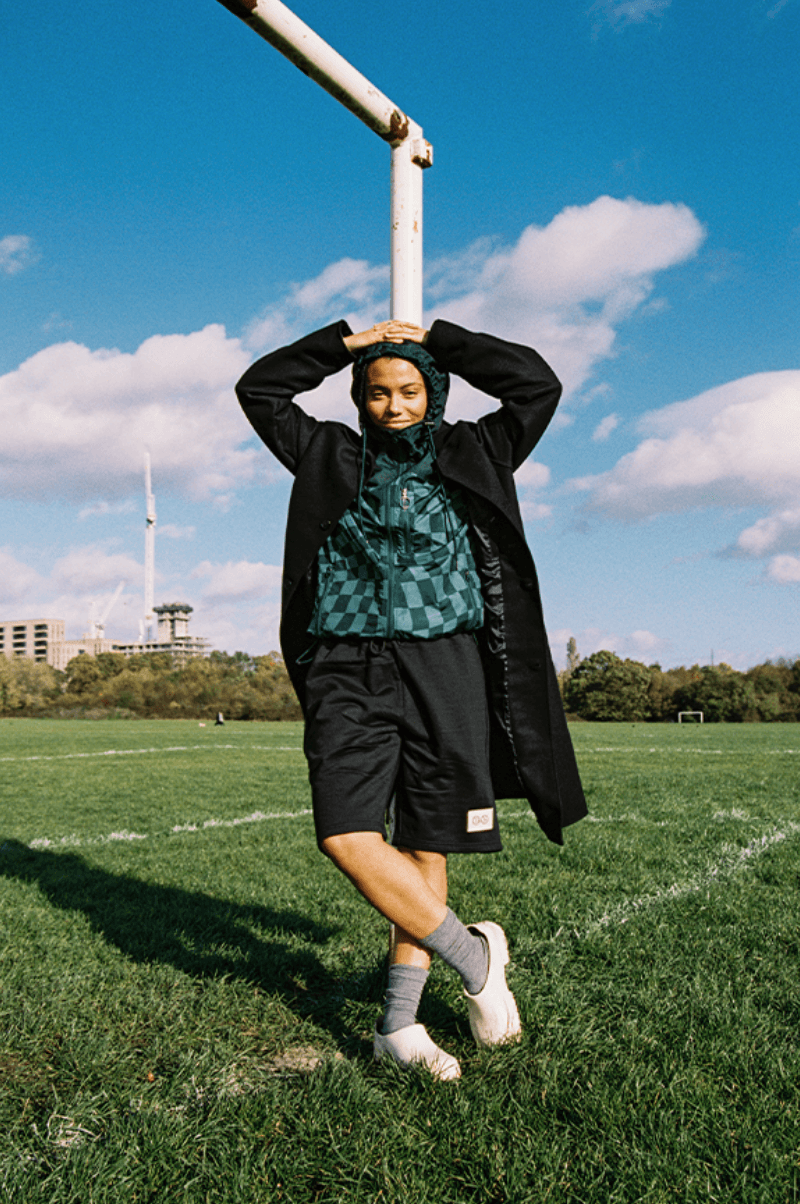 louis tomlinson 28 clothing brand hoodies jumpers scarves friends football field