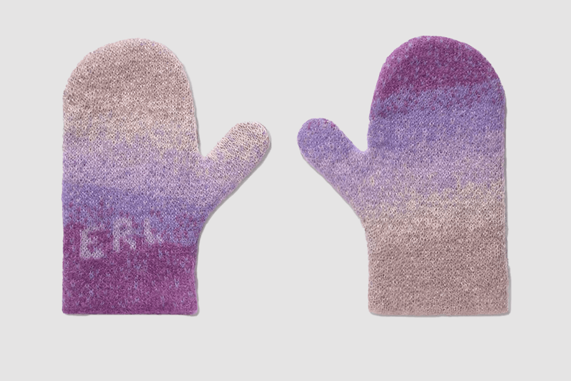 Cozy Accessories, Gift Guide, Streetwear, Bags, Scarves, Hats, JW Anderson, Jacquemus, ERL, Acne Studios