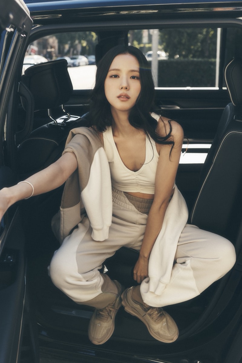 blackpink jisoo kpop artist alo yoga leggings bras activewear spring los angeles wellness meditation matcha 