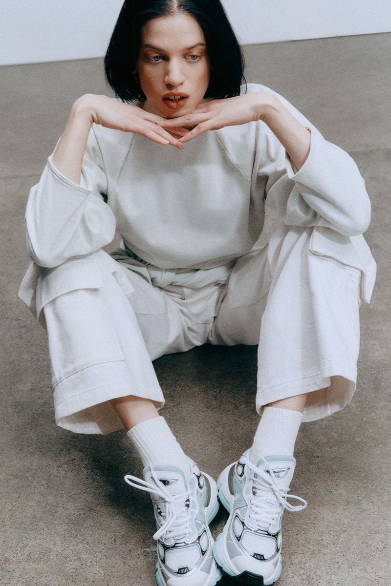 axel arigato jeans lily mcmenamy sneakers 