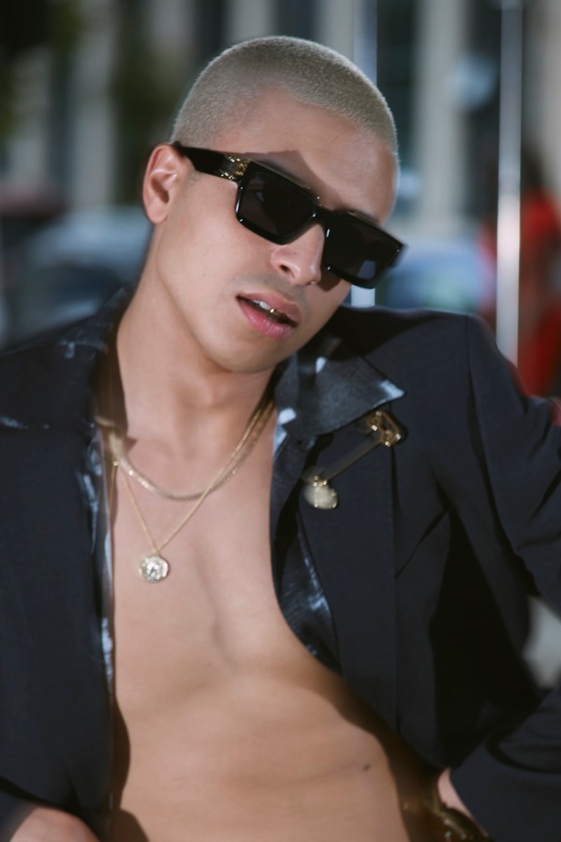 aries campaign spring summer models paparazzi cameras blurry 