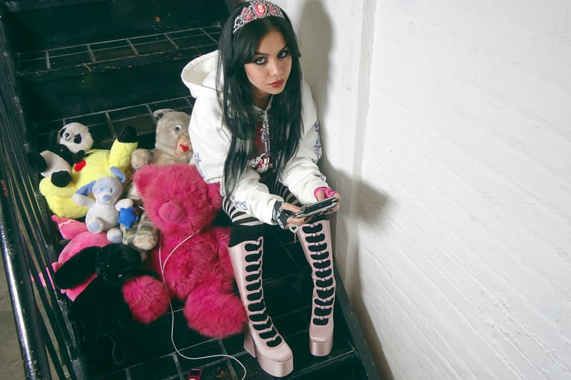 tara yummy heaven marc jacobs girl eyeliner pink bows dress 