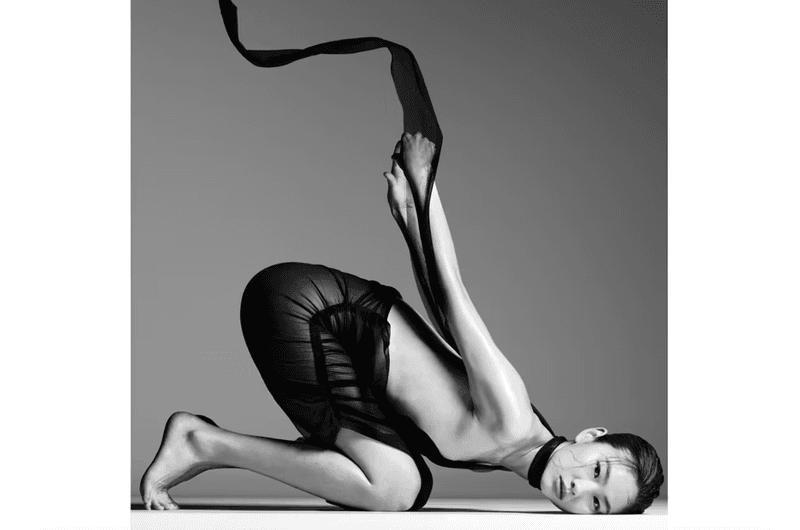 pirelli calendar nude body naked simone ashley hunter schafer