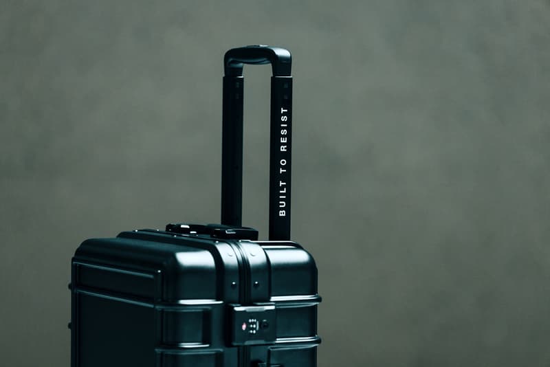 eastpak resist'r suitcase luggage hard shell polycarbonate built to resist Japanese silent spinning wheels aluminium END overkill Ekseption Galeries Lafayette