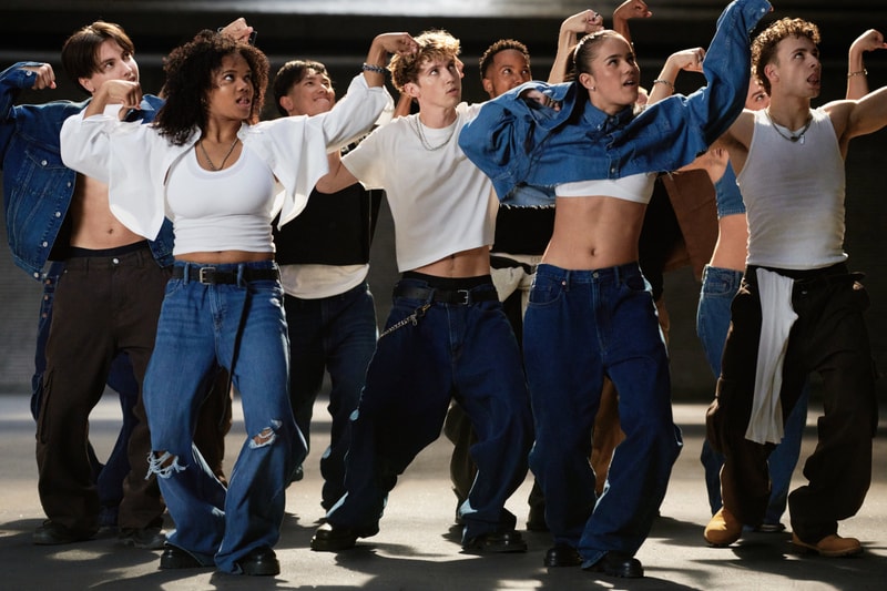 troye sivan boy jeans midriff torso baggy dancers group 
