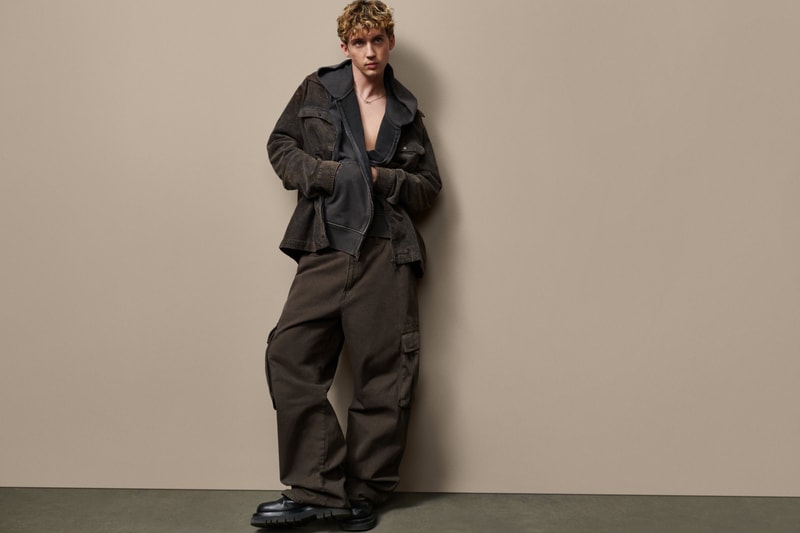 troye sivan boy jeans midriff torso baggy dancers group 