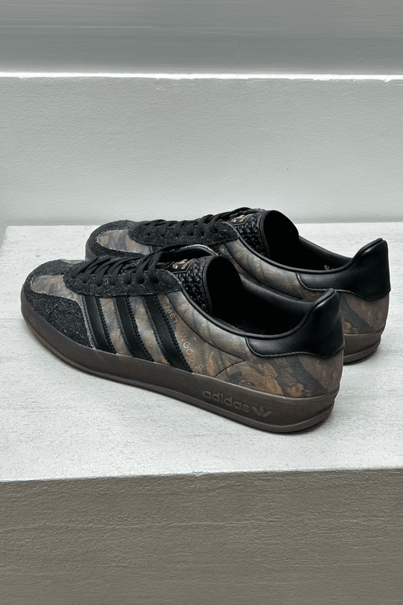 metalwood studio golf adidas gazelle sneakers brown black 