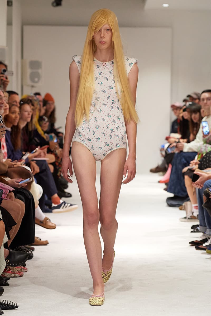 Ashley Williams, SS25, Runway fashion week models hair glasses blue bow wigs
