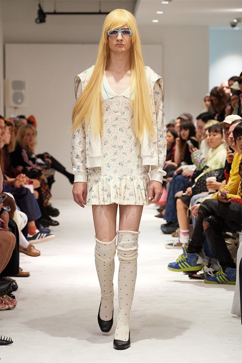 Ashley Williams, SS25, Runway fashion week models hair glasses blue bow wigs